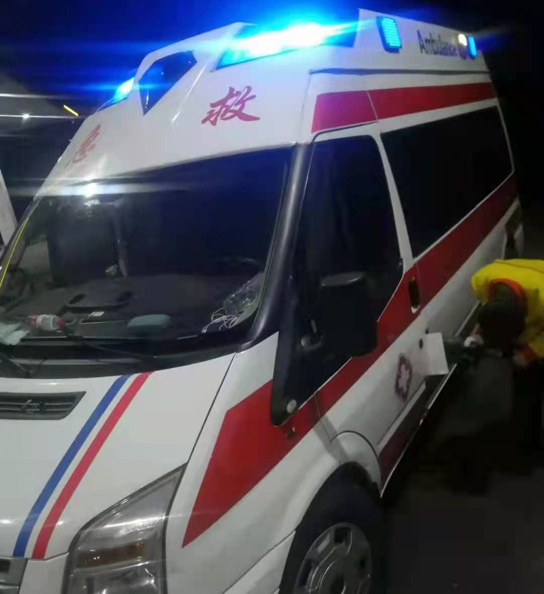 四会市专业救护车出租